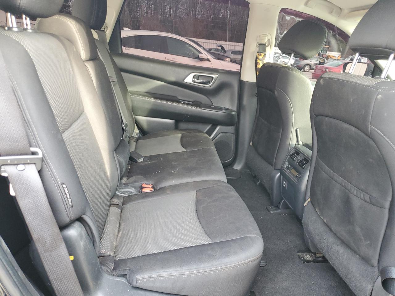 2018 Nissan Pathfinder - Image 10