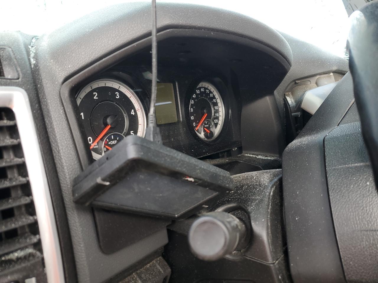 2017 RAM 2500 - Image 9