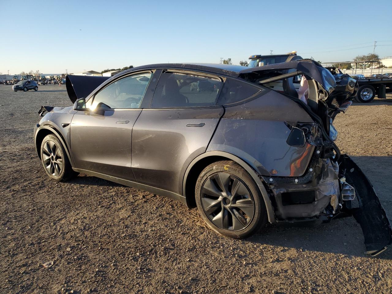 7SAYGDED1RF179118 TESLA MODEL Y 2024