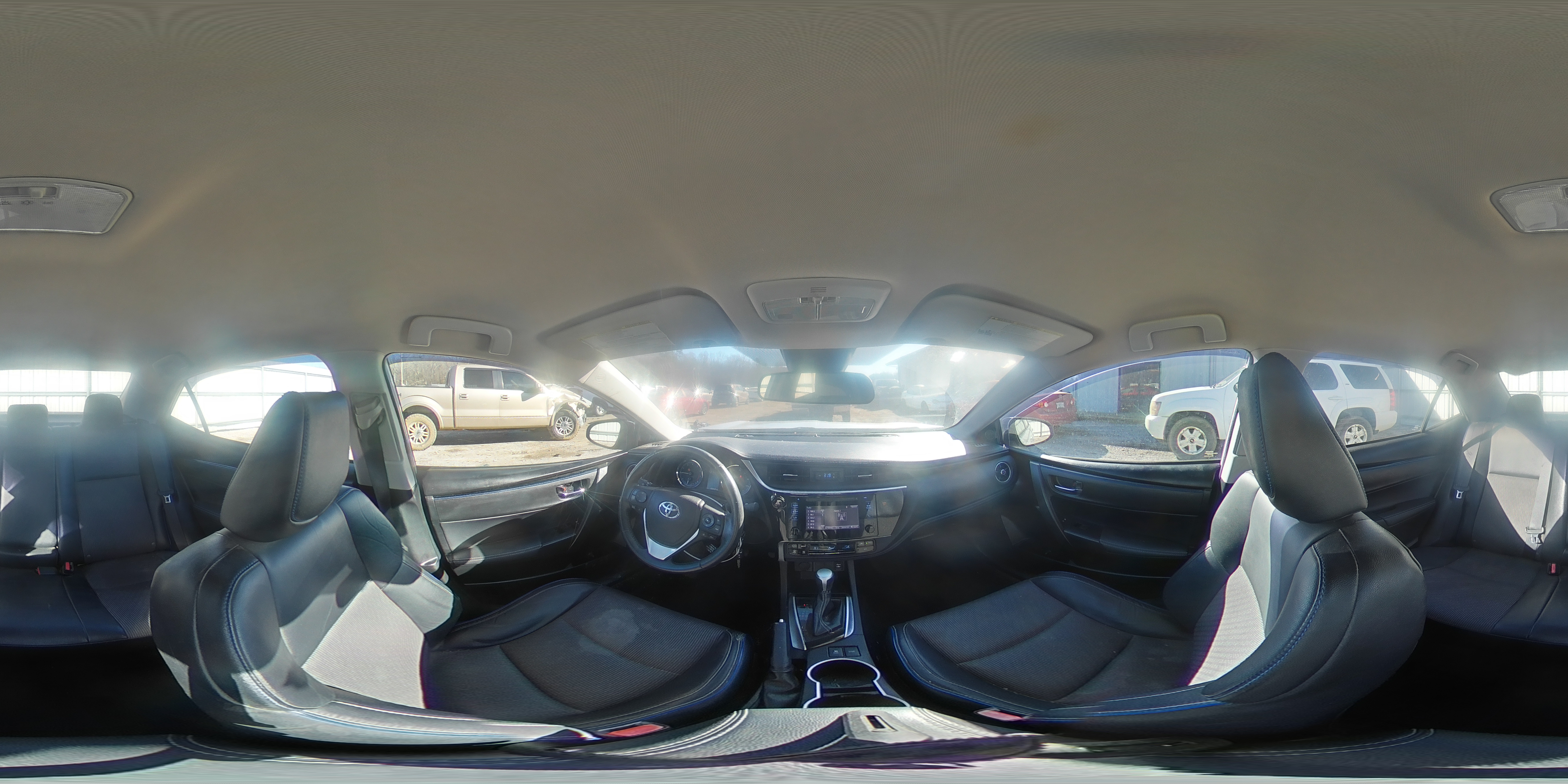 2018 Toyota Corolla - Image 12