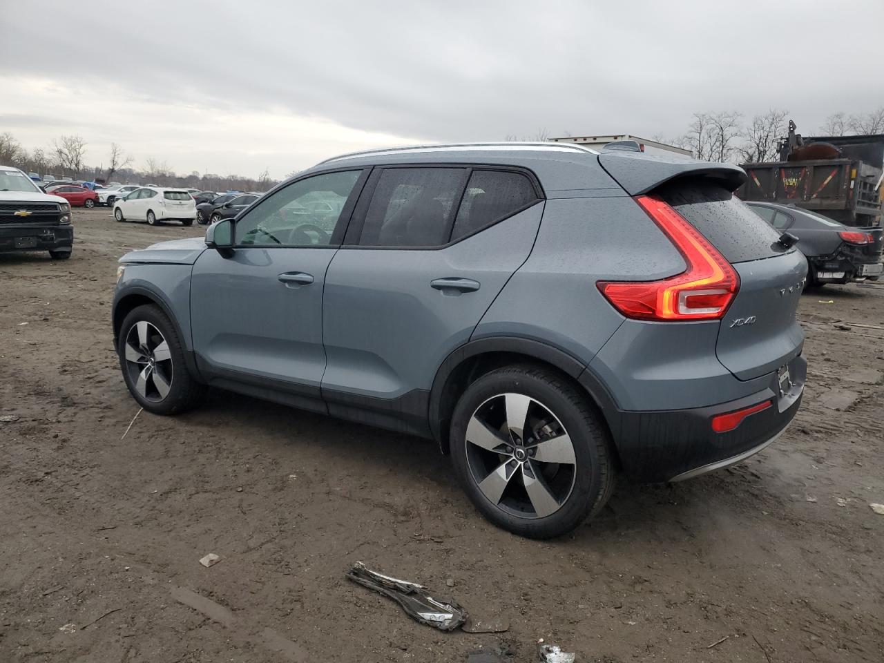 2021 Volvo XC40 - Image 2