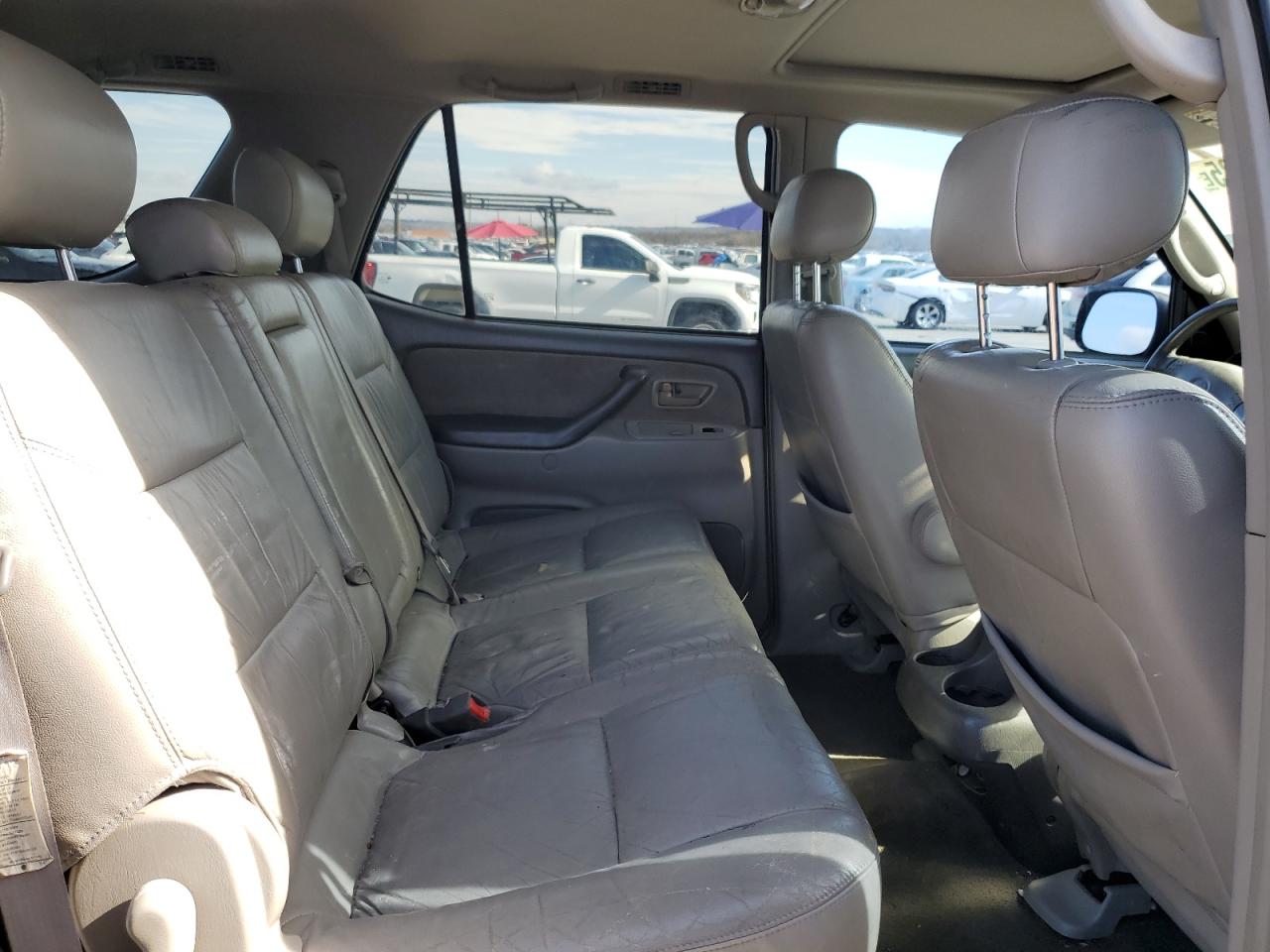 2002 Toyota Sequoia - Image 11