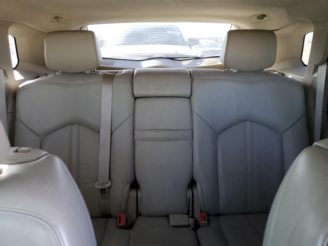 2010 Cadillac SRX - Image 10