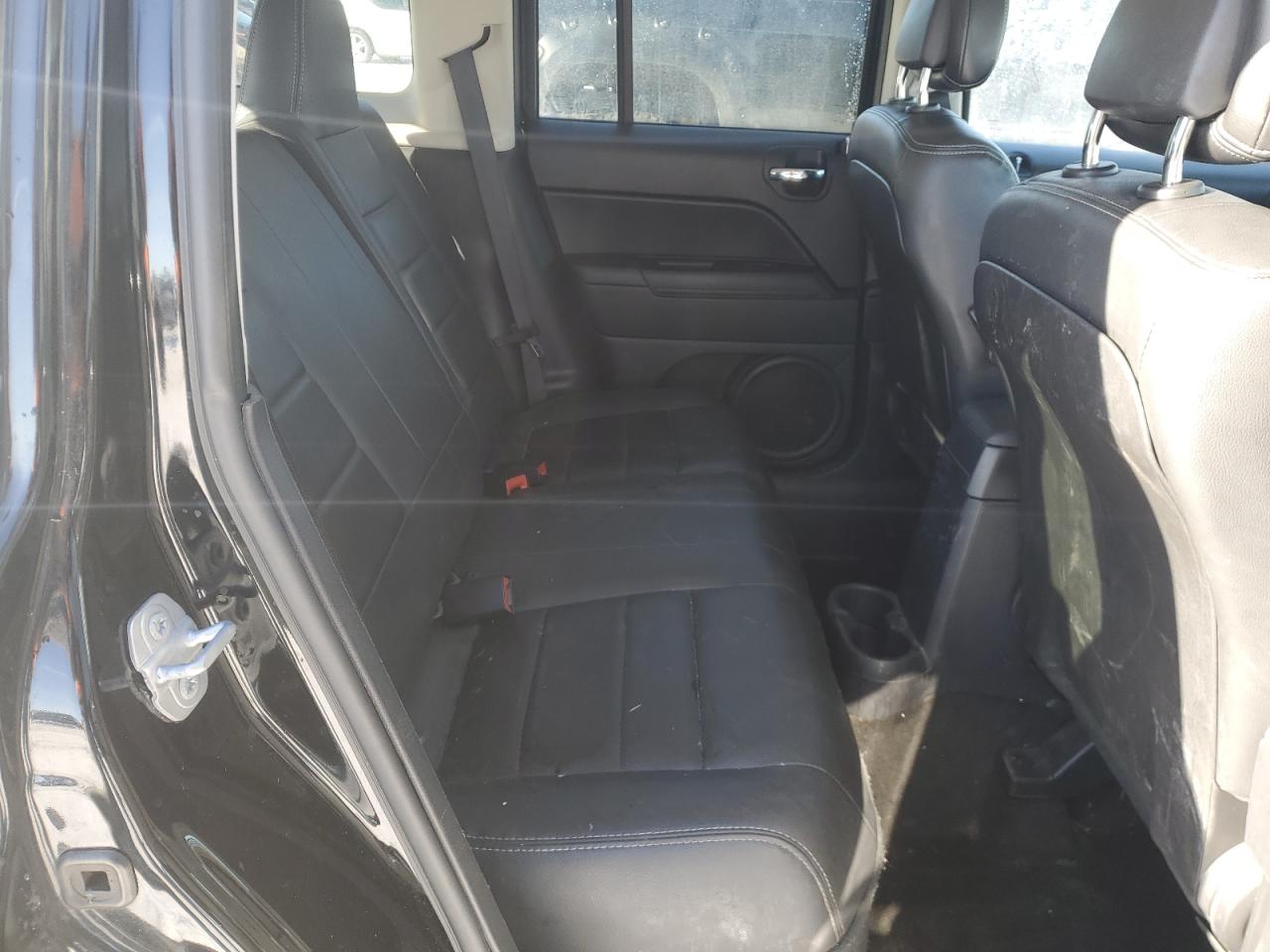 2015 Jeep Liberty (Patriot) - Image 11