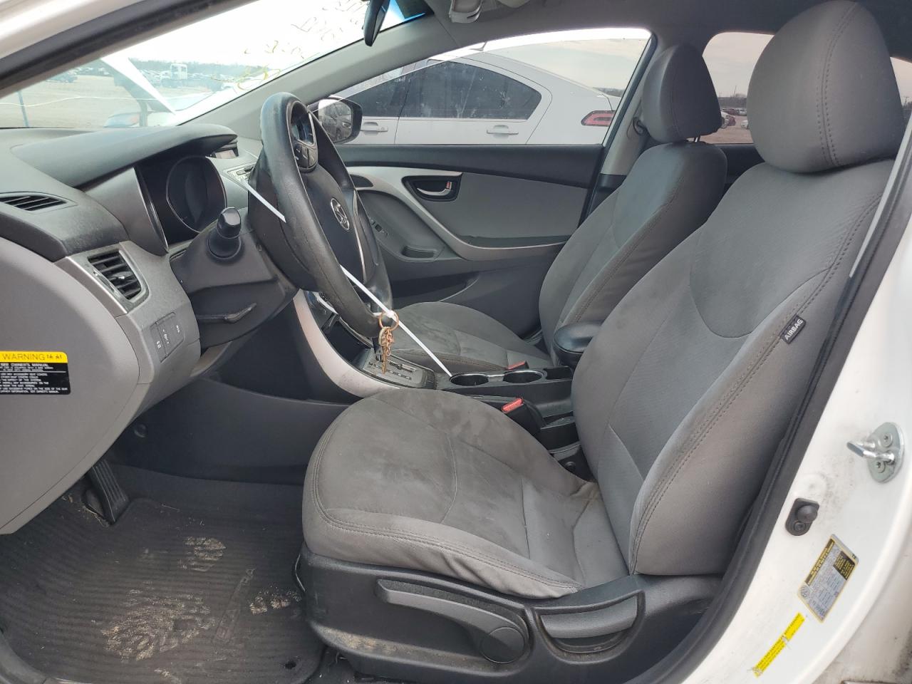 2013 Hyundai Elantra - Image 7