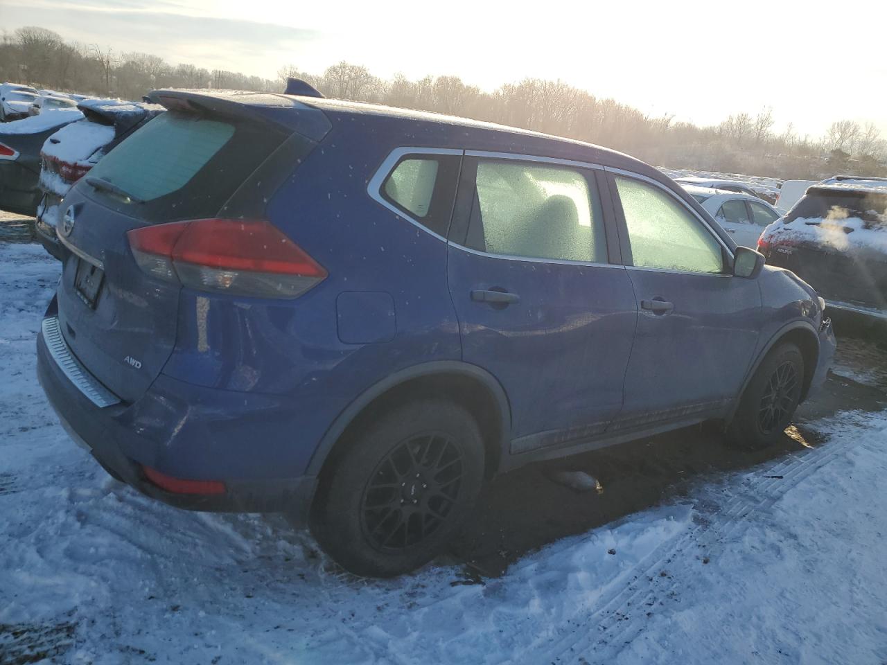 2017 Nissan Rogue - Image 3