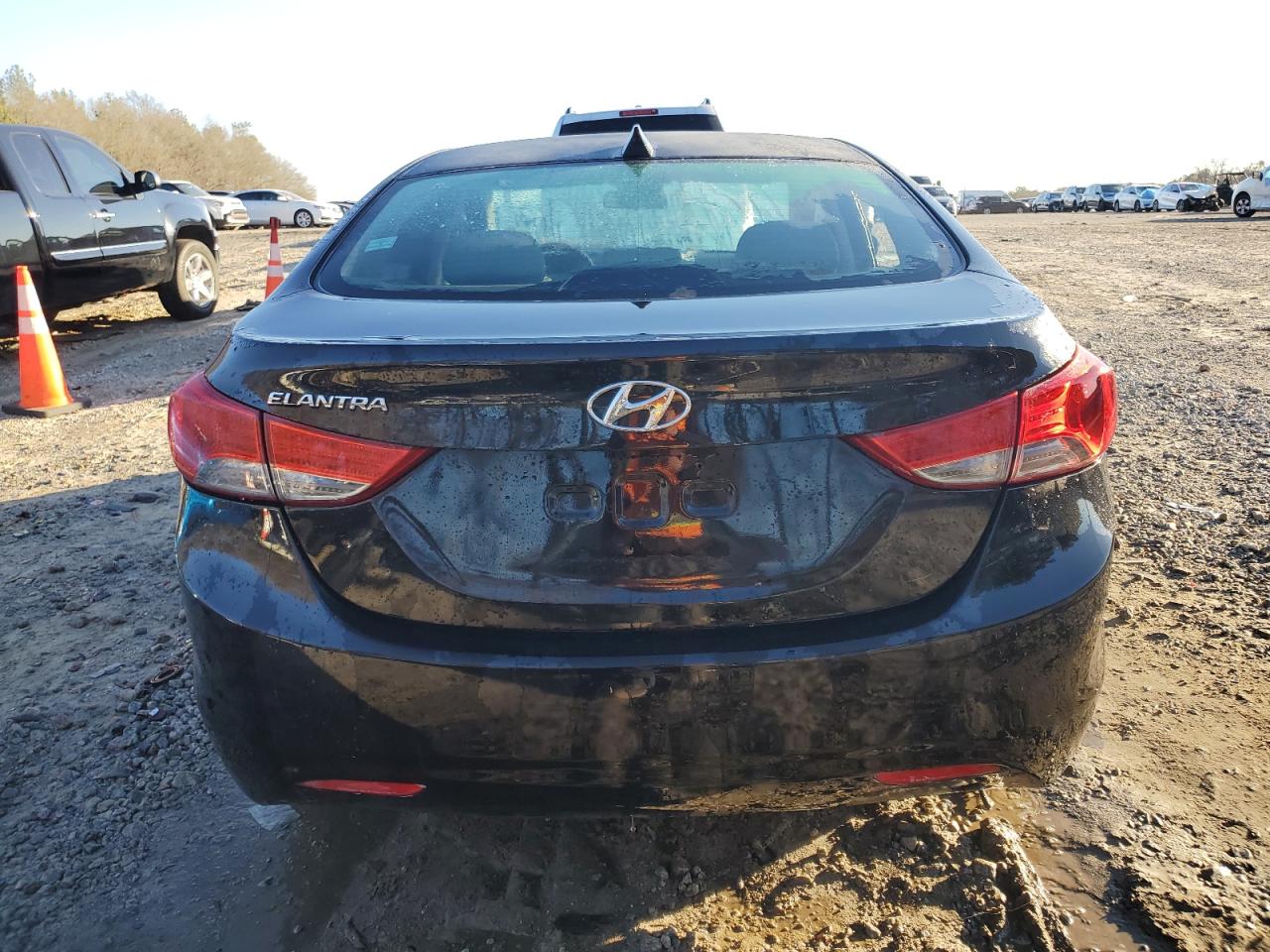 2011 Hyundai Elantra - Image 6