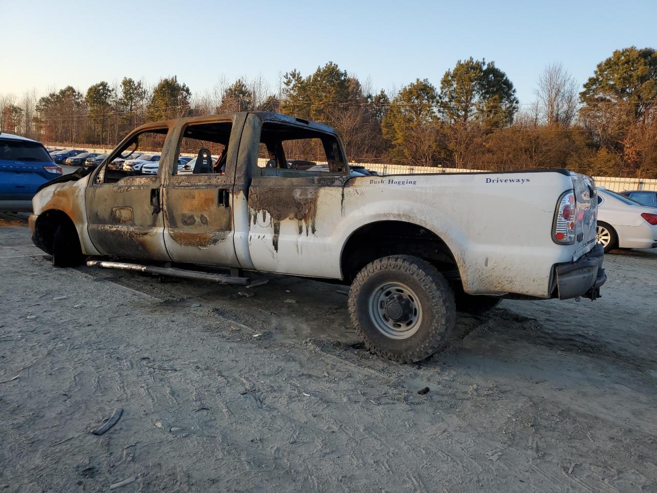 2004 Ford F350 - Image 2
