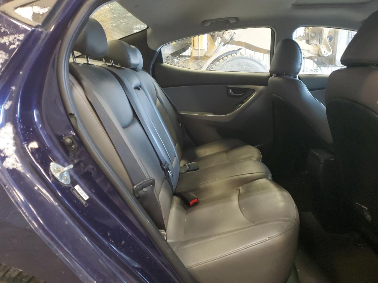 2013 Hyundai Elantra - Image 10