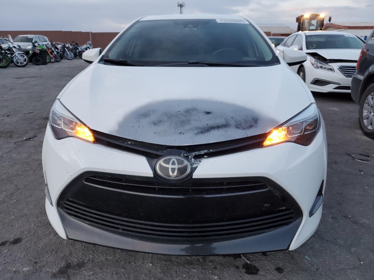 2018 Toyota Corolla - Image 5