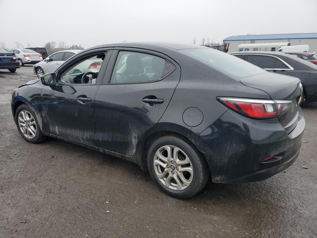 2017 Toyota Yaris - Image 2