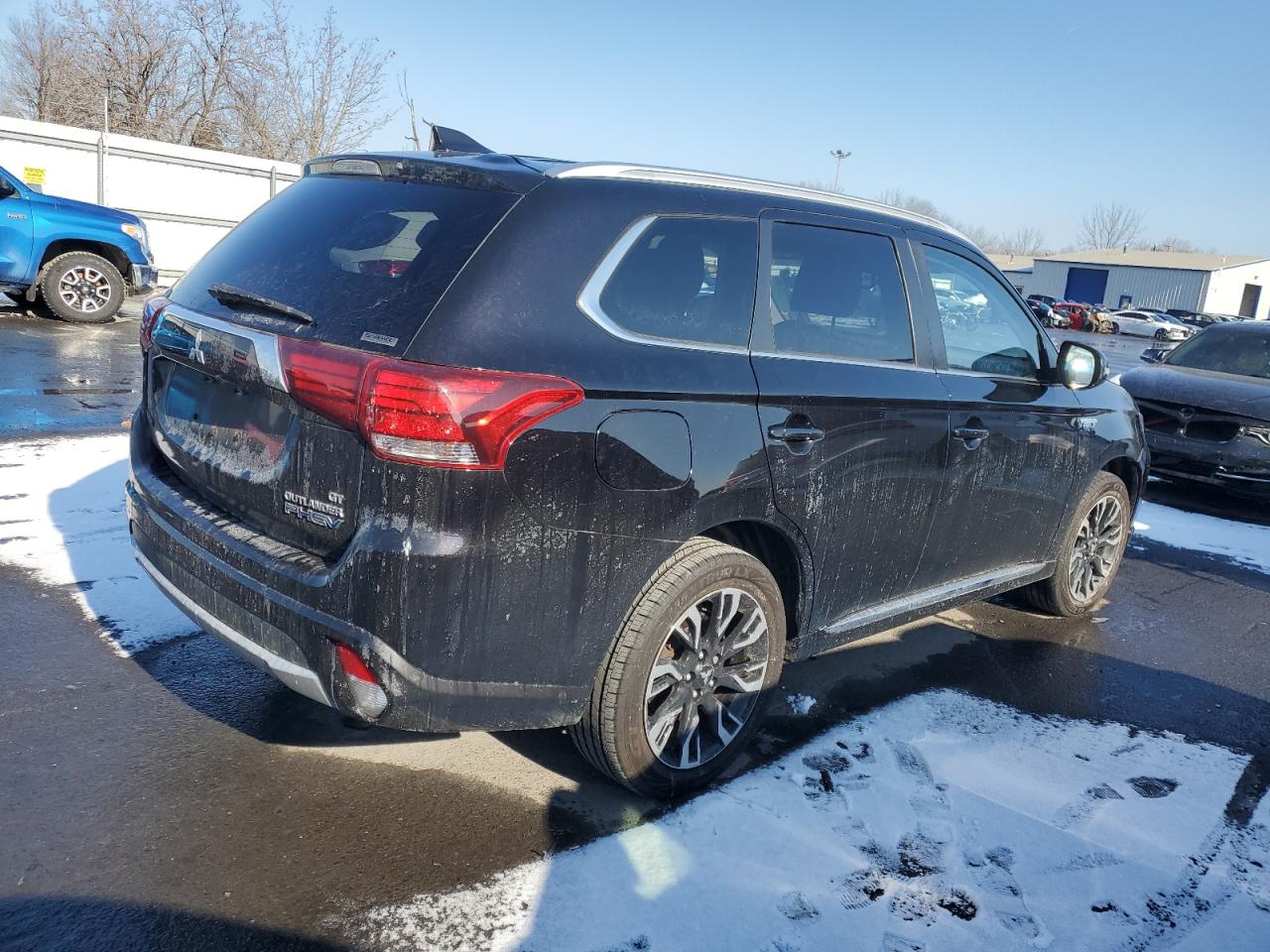 2018 Mitsubishi Outlander - Image 3