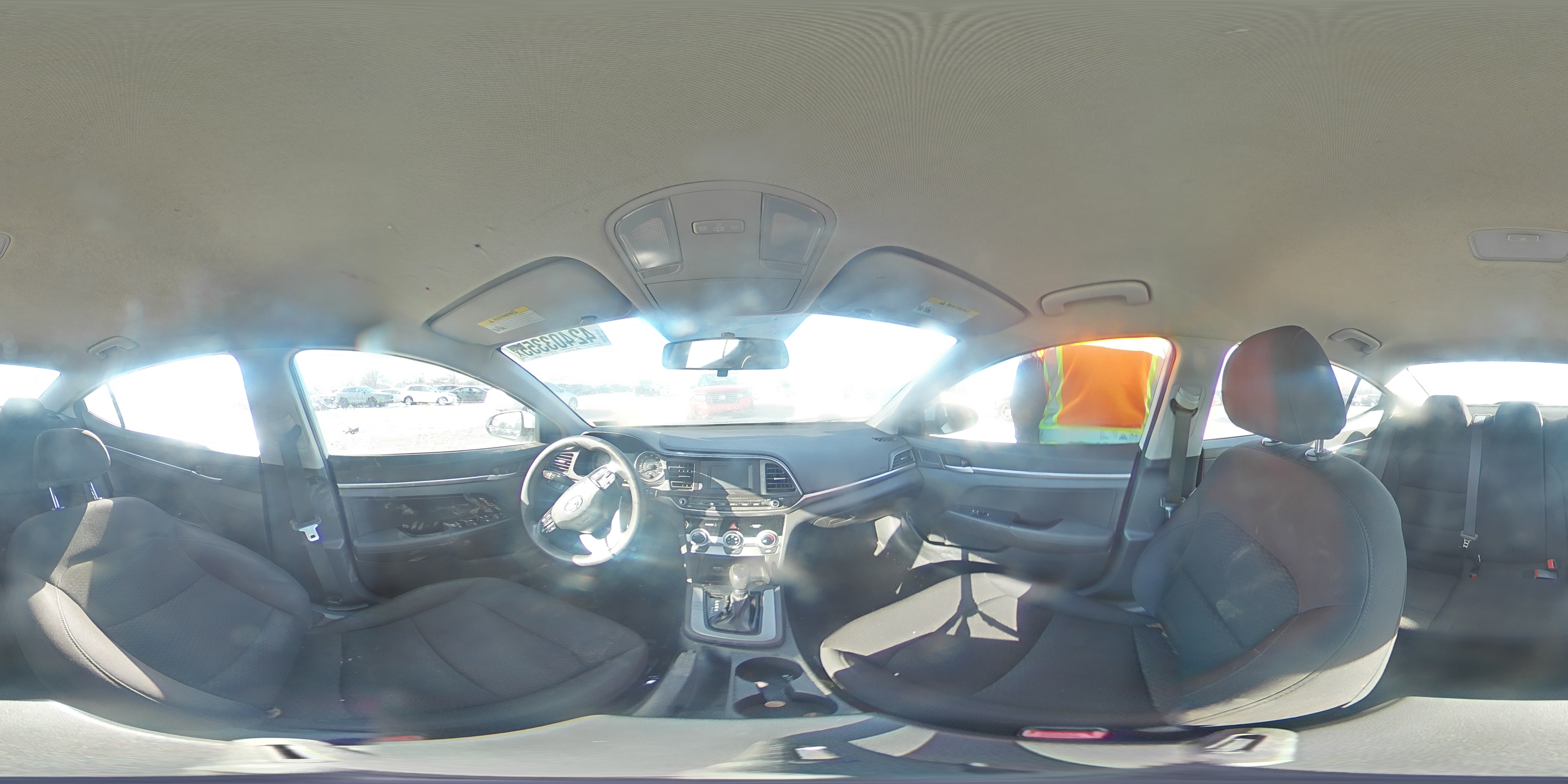 2019 Hyundai Elantra - Image 12