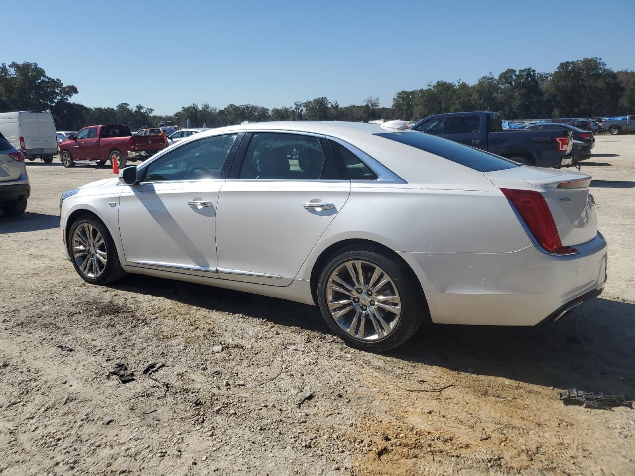 2018 Cadillac XTS - Image 2