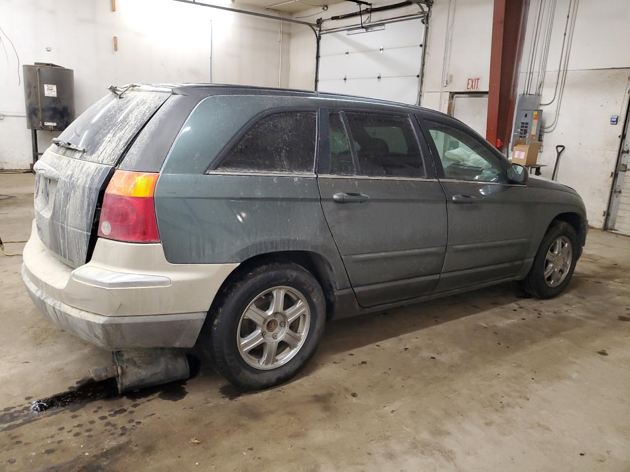 2004 Chrysler Pacifica - Image 3