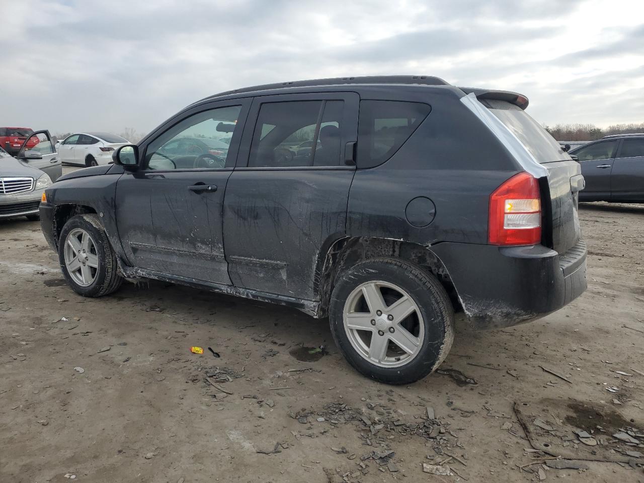 2010 Jeep Compass - Image 2