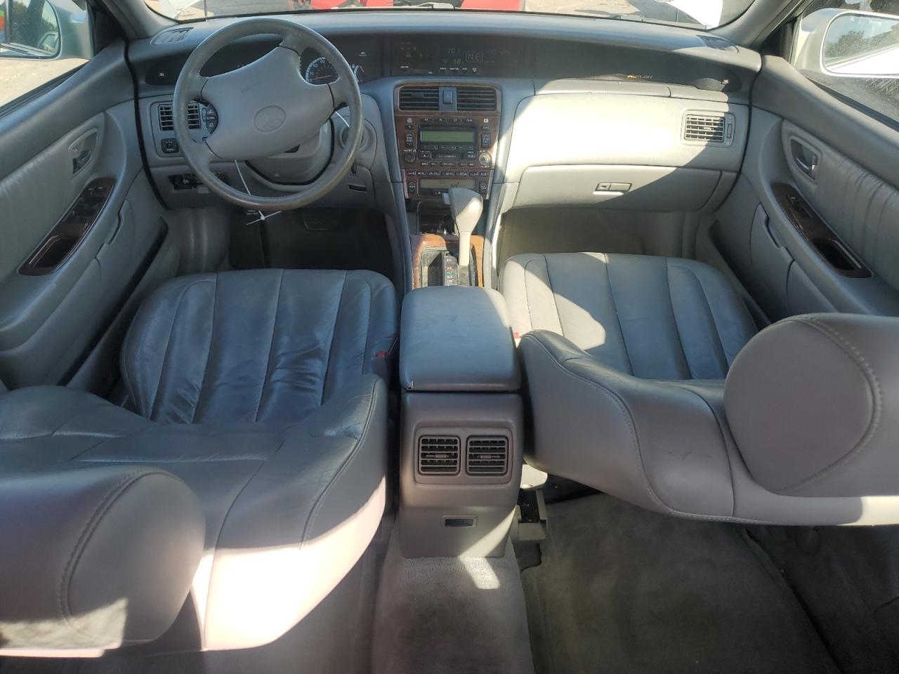 2001 Toyota Avalon - Image 8