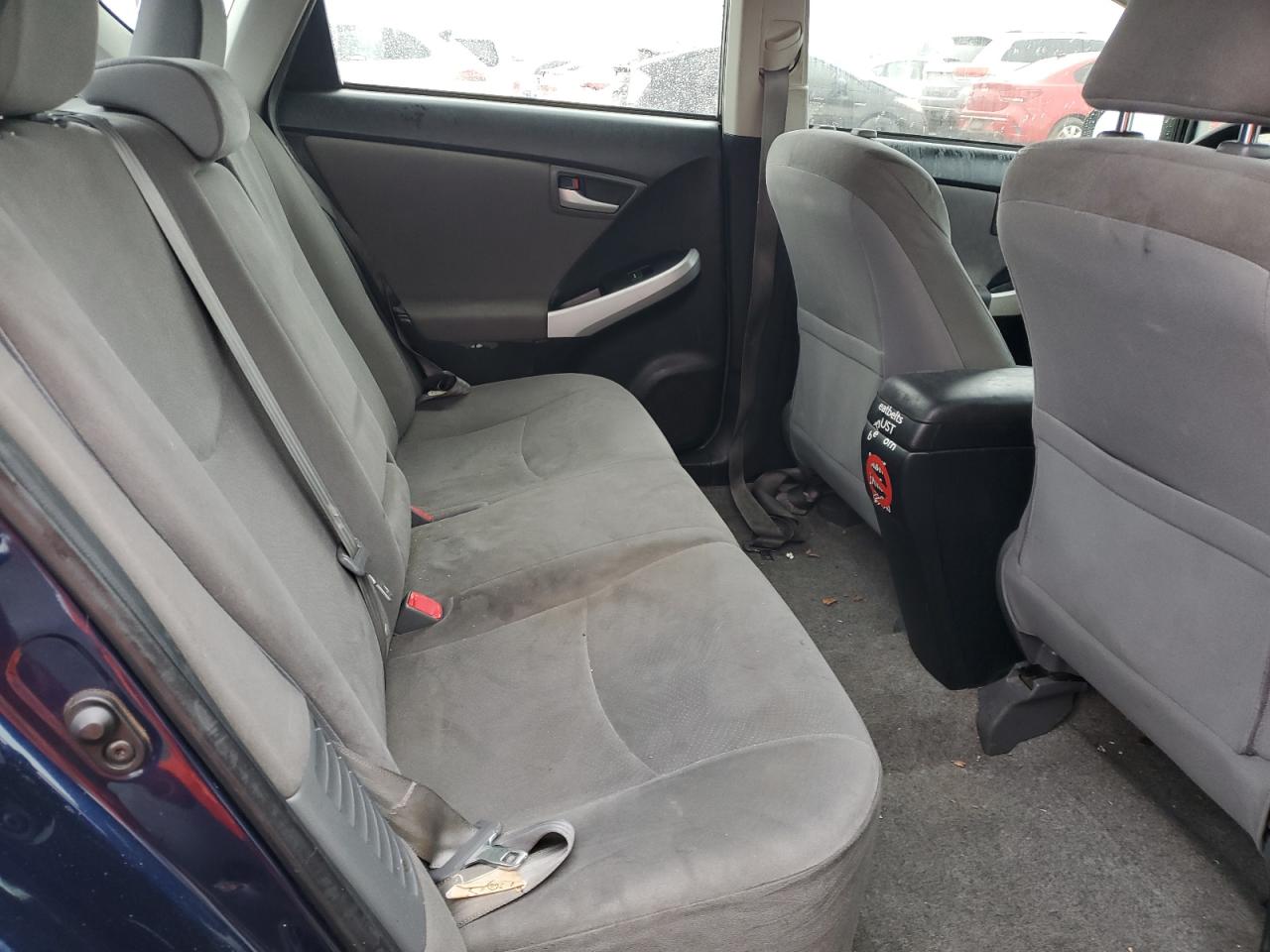 2013 Toyota Prius - Image 10