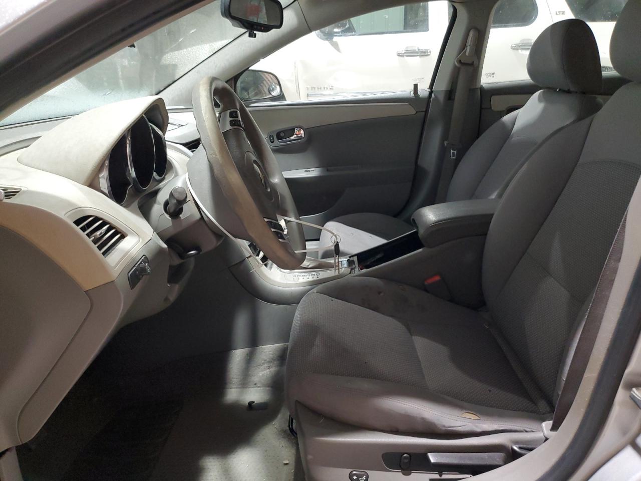 2010 Chevrolet Malibu - Image 7