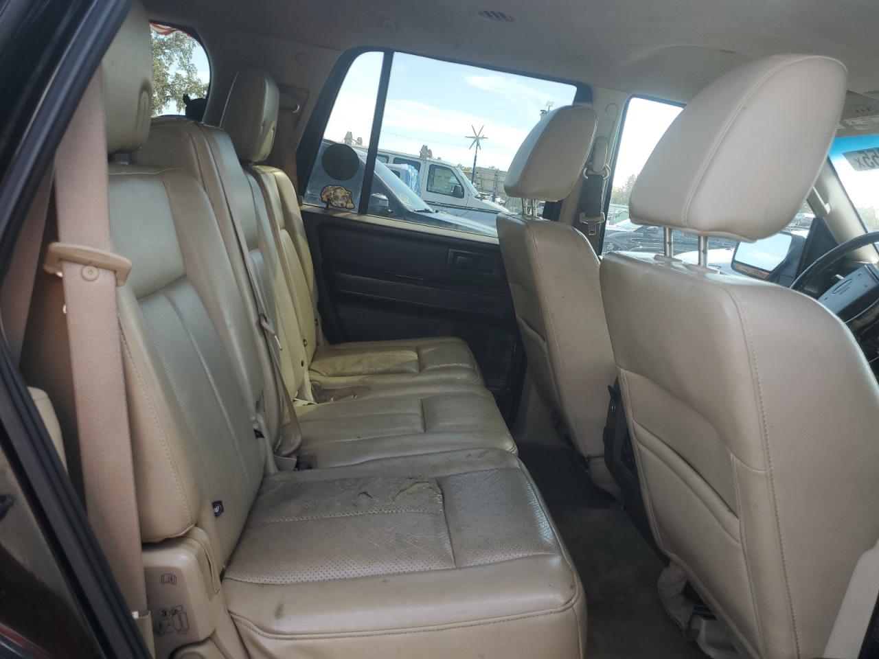 2011 Ford Expedition - Image 11