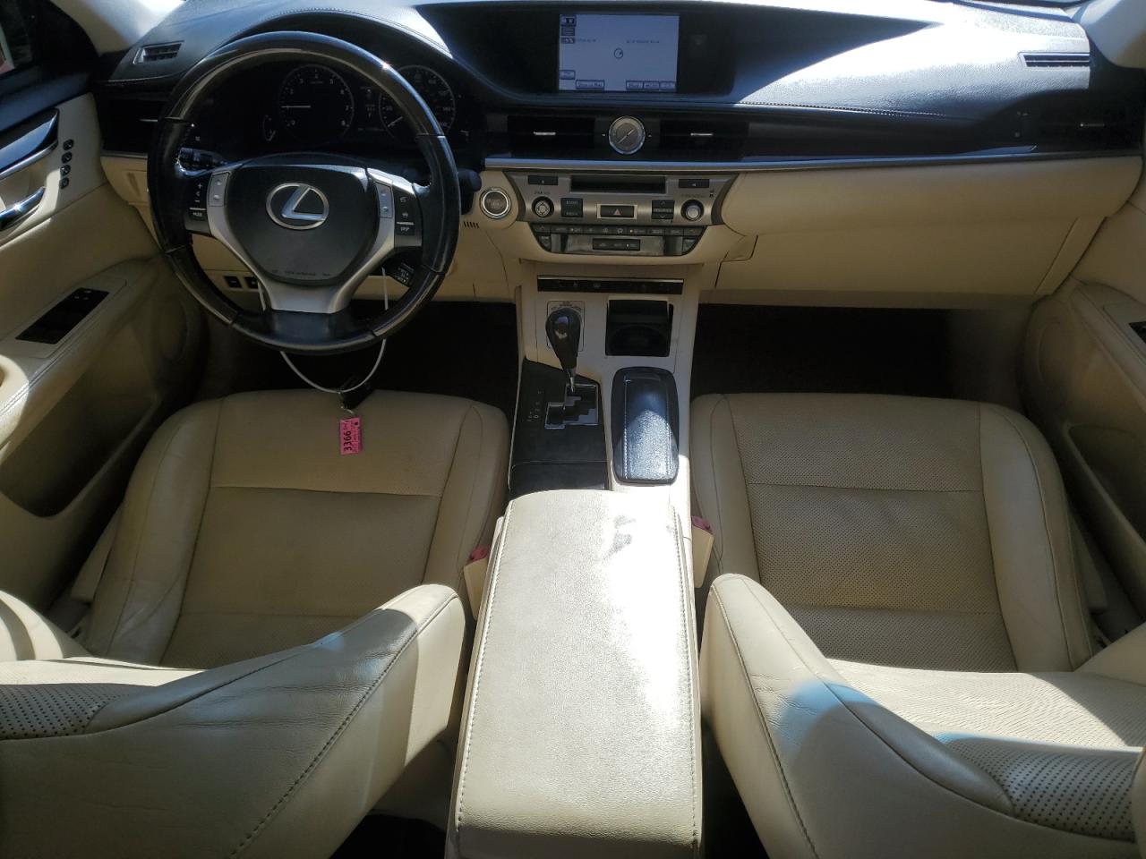 2013 Lexus ES - Image 8