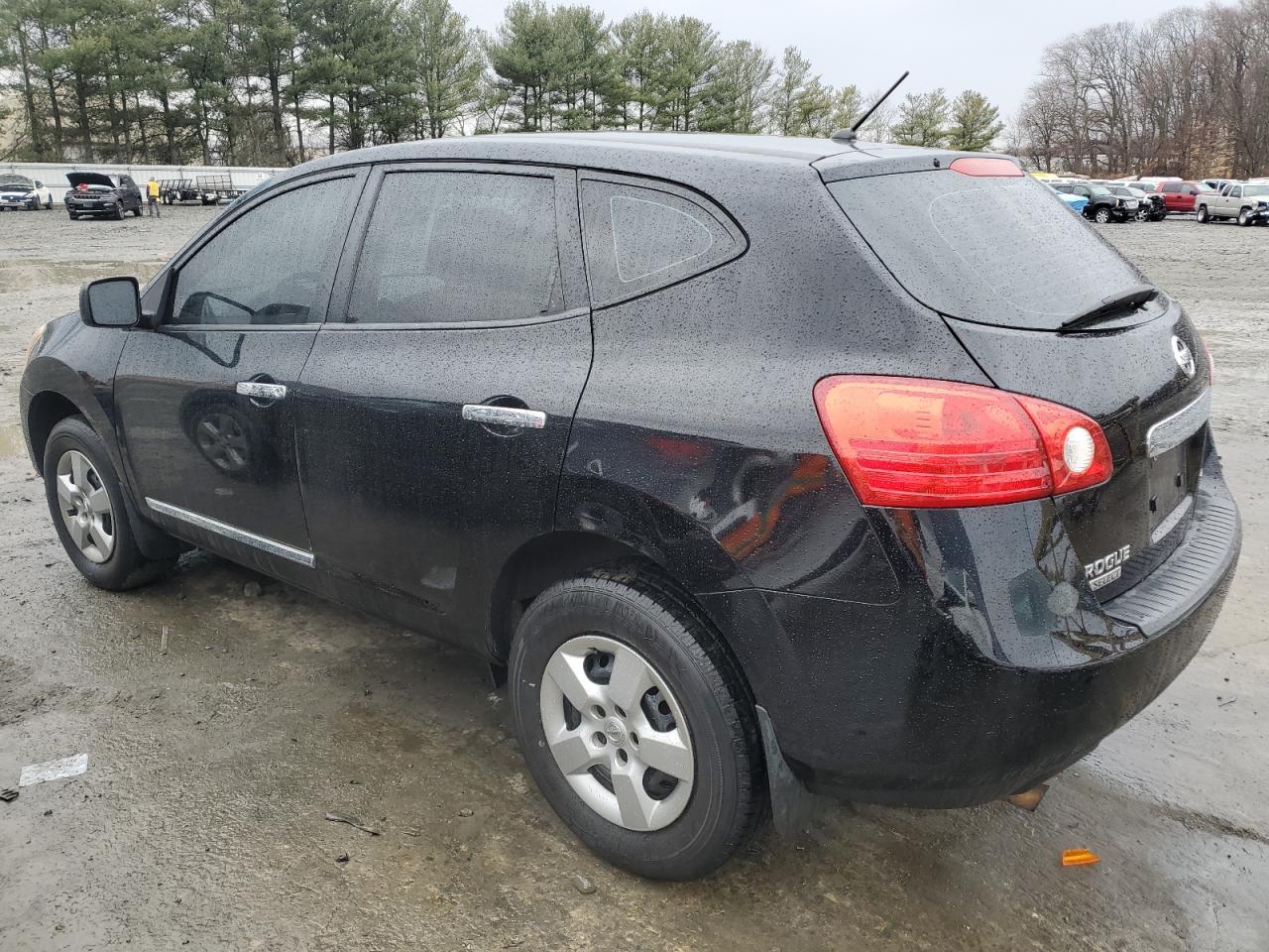2014 Nissan Rogue - Image 2