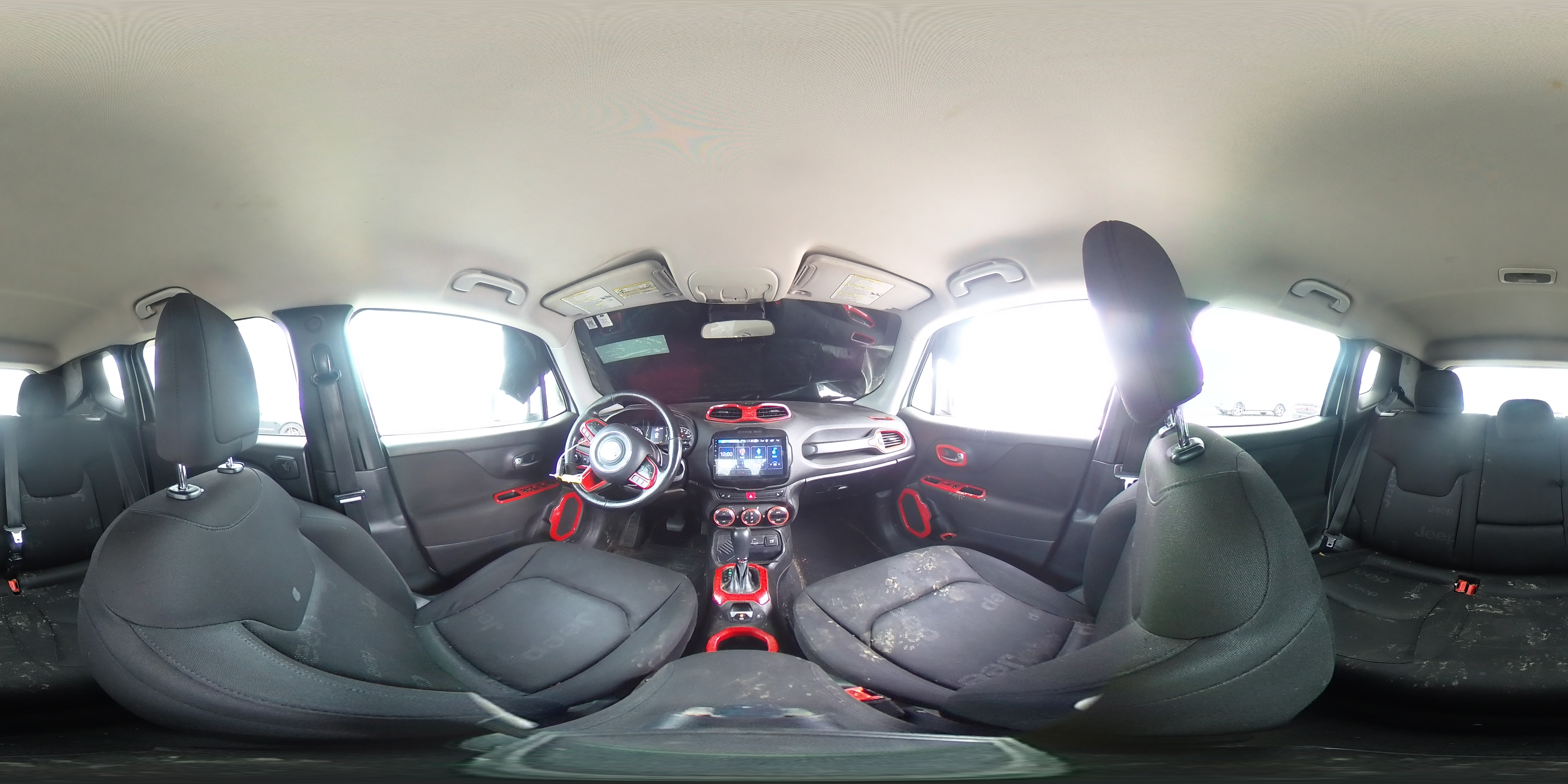 2015 Jeep Renegade - Image 13