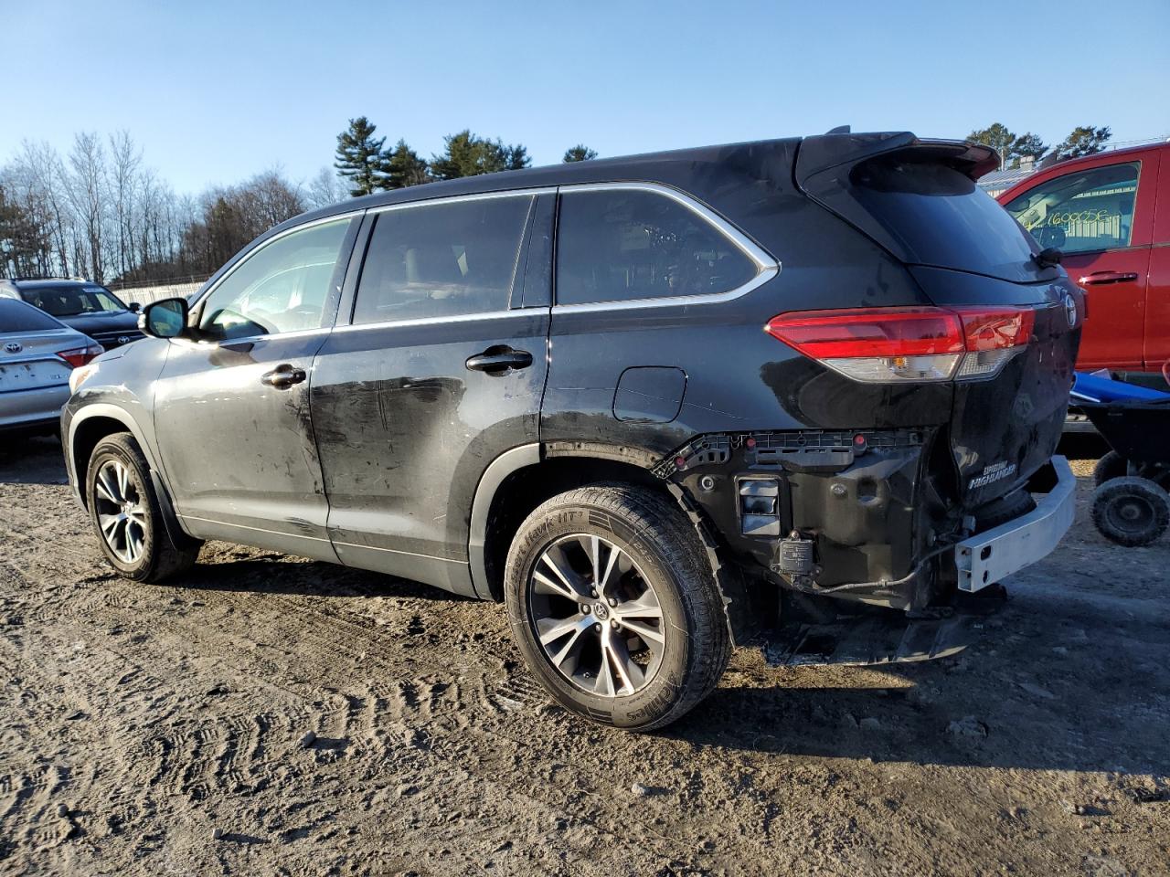 2019 Toyota Highlander - Image 2