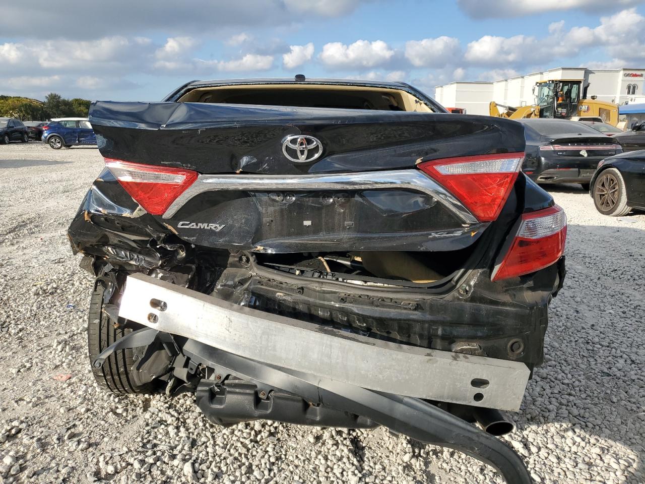 2016 Toyota Camry - Image 6