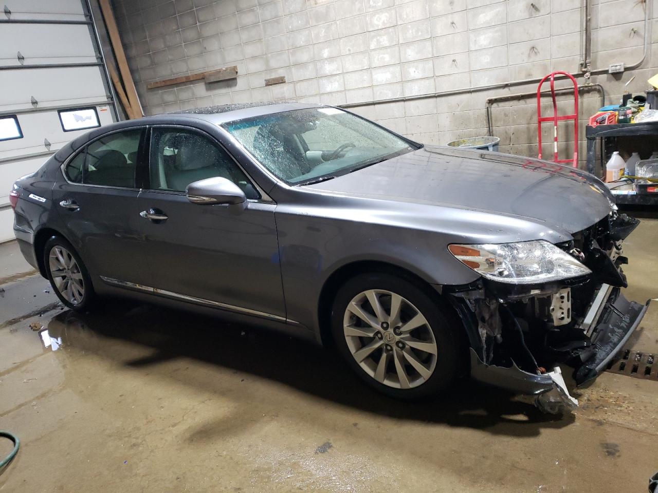 2012 Lexus LS - Image 4