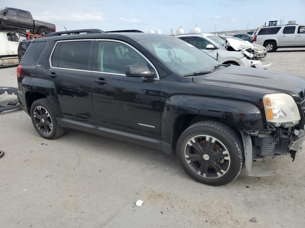 2017 GMC Terrain - Image 4
