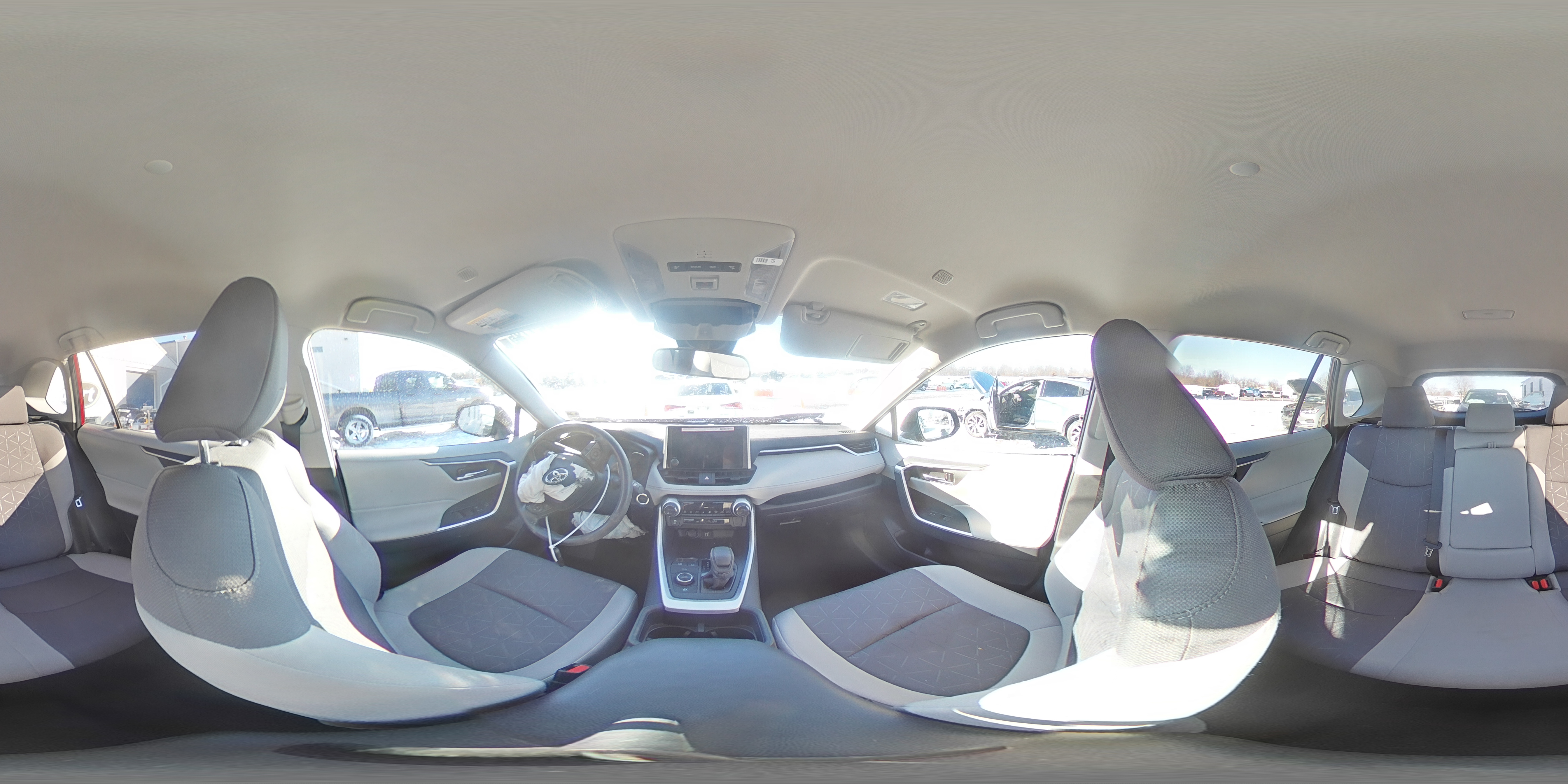 2024 Toyota RAV 4 - Image 15
