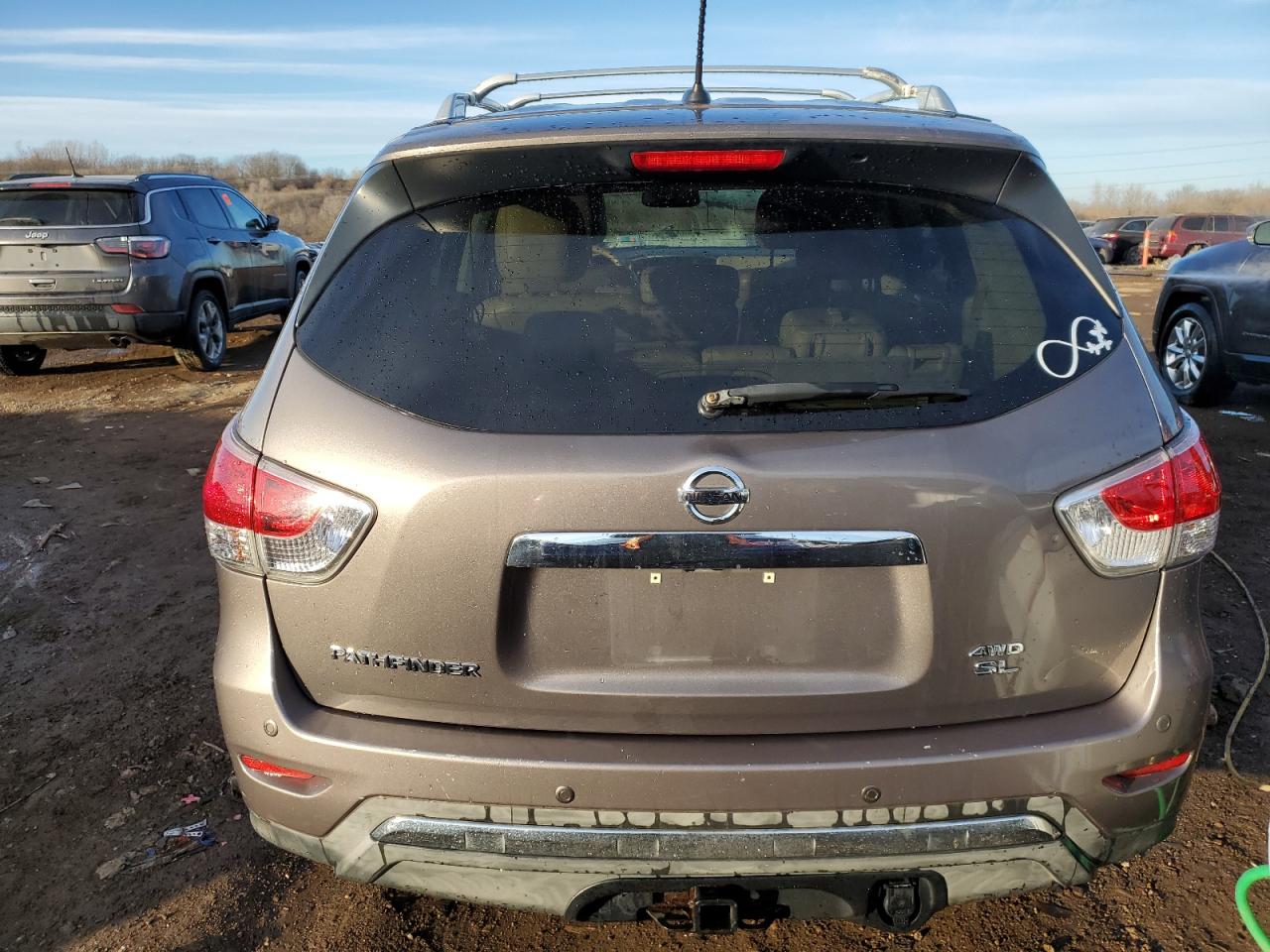 2014 Nissan Pathfinder - Image 6