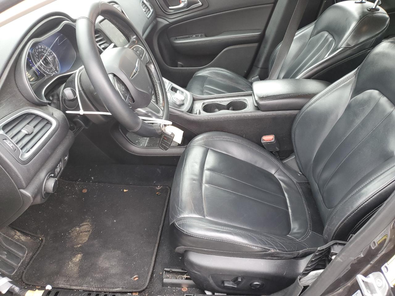 2017 Chrysler 200 - Image 7