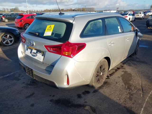 2013 TOYOTA AURIS ICON