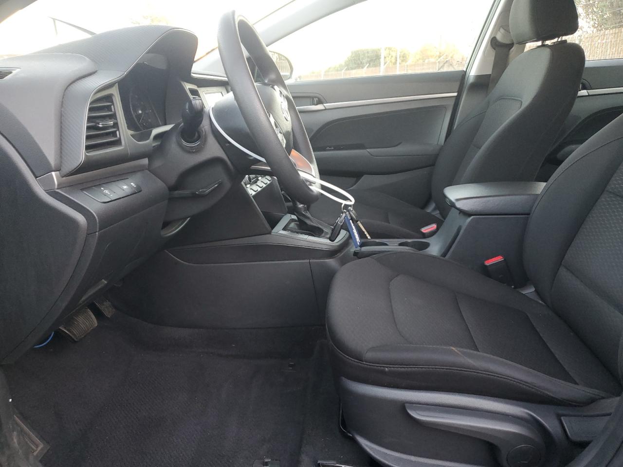 2020 Hyundai Elantra - Image 7