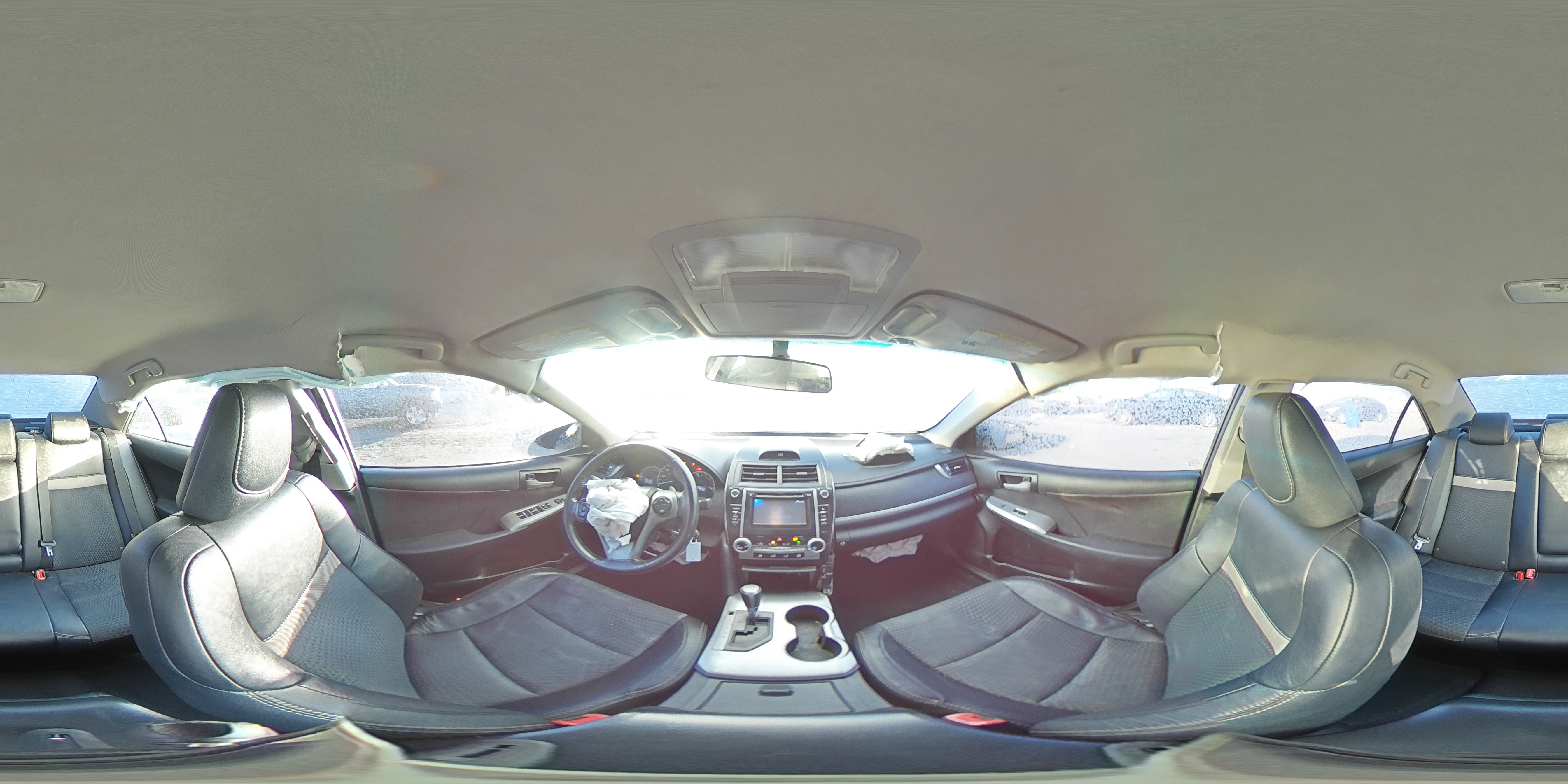 2013 Toyota Camry - Image 14