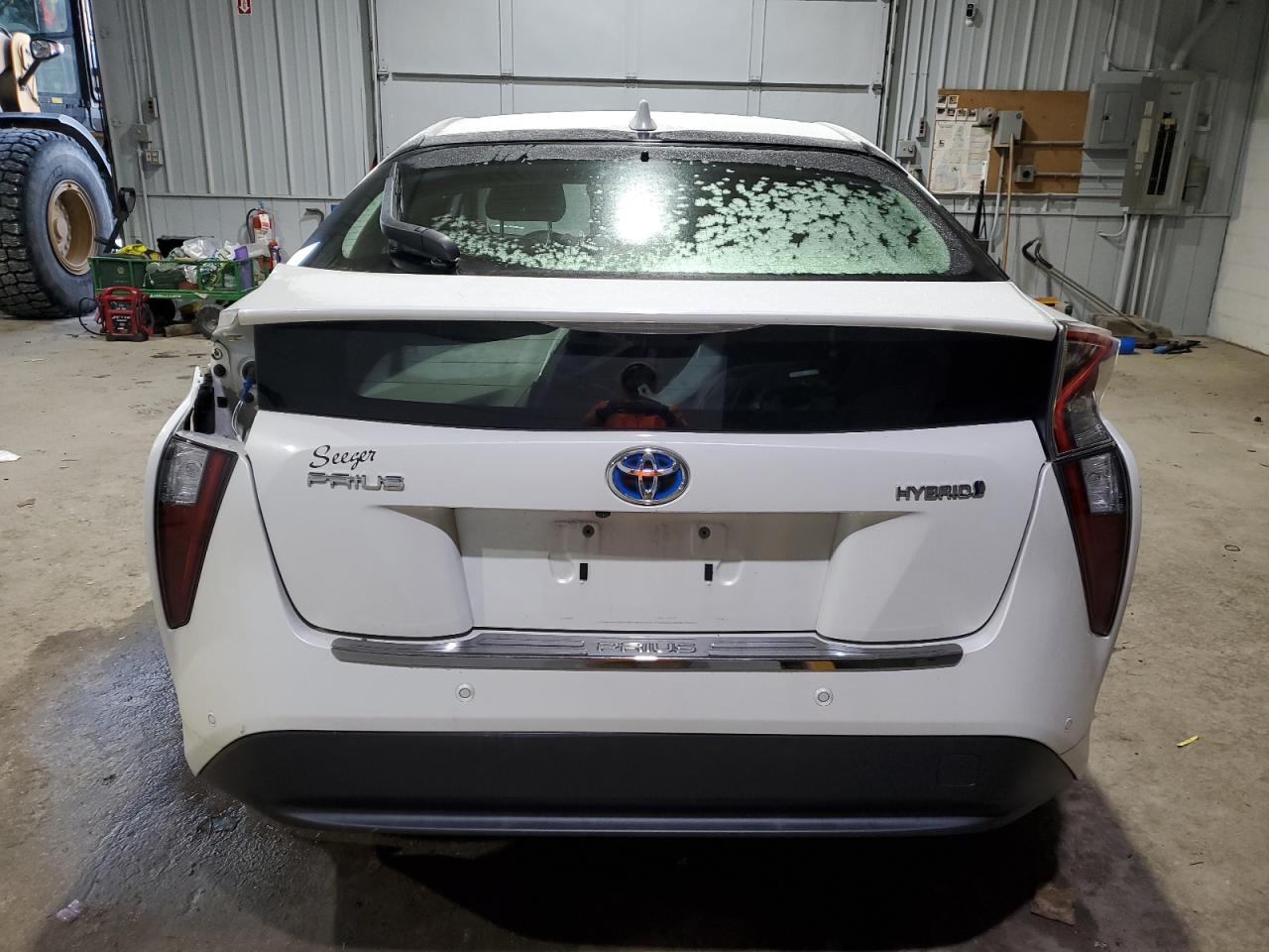 2018 Toyota Prius - Image 6