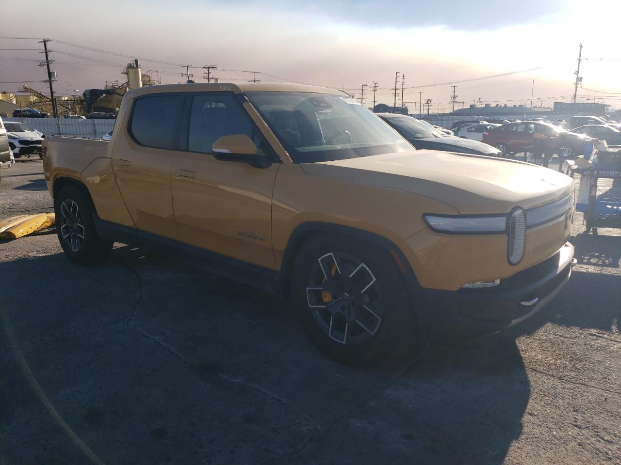 2022 Rivian R1T - Image 4