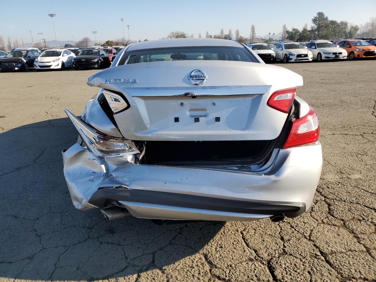 2016 Nissan Altima - Image 6
