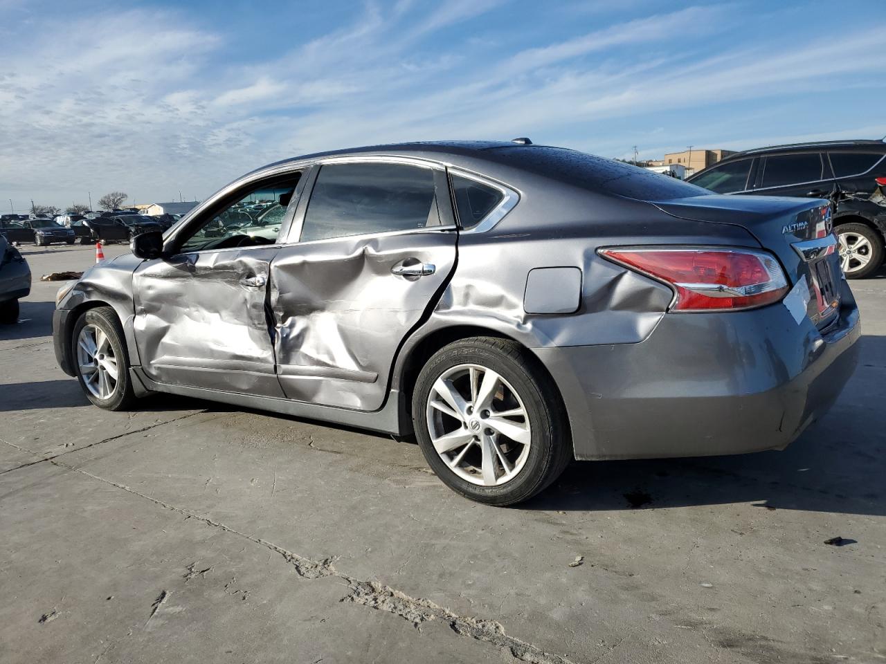 2015 Nissan Altima - Image 2