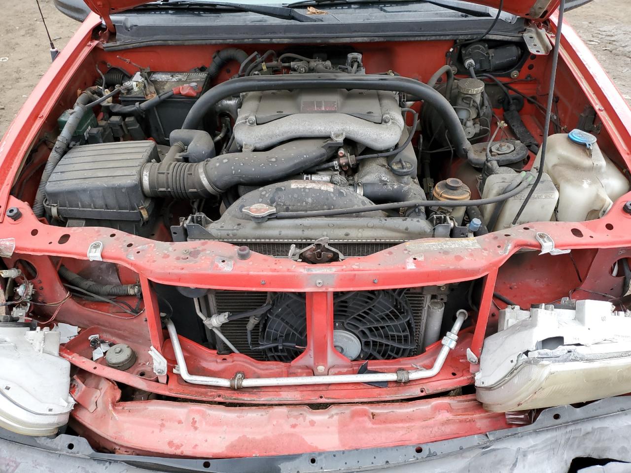 2004 Suzuki Vitara - Image 13