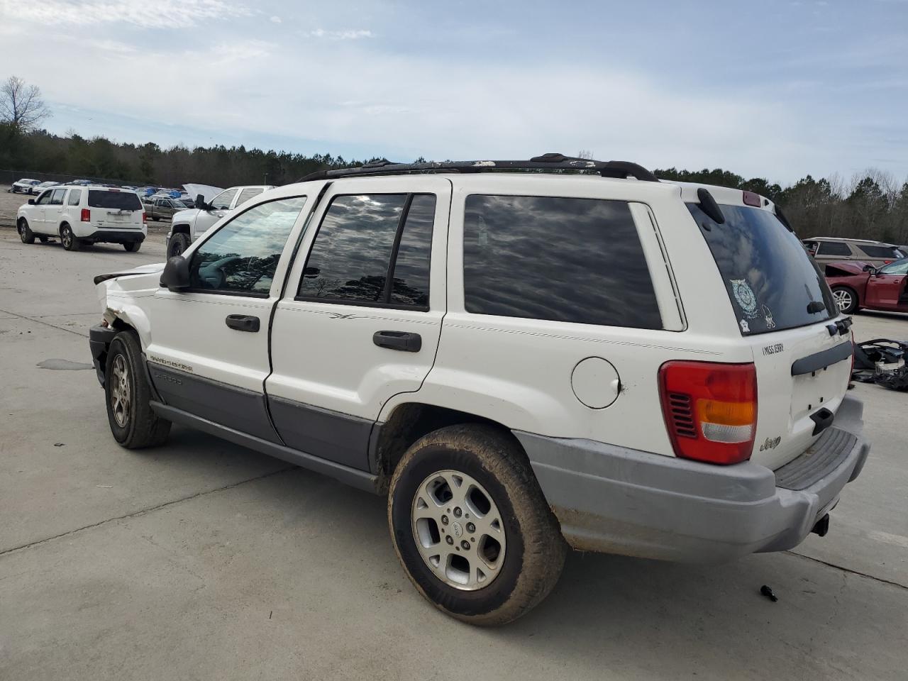 2001 Jeep Grand Cherokee - Image 2