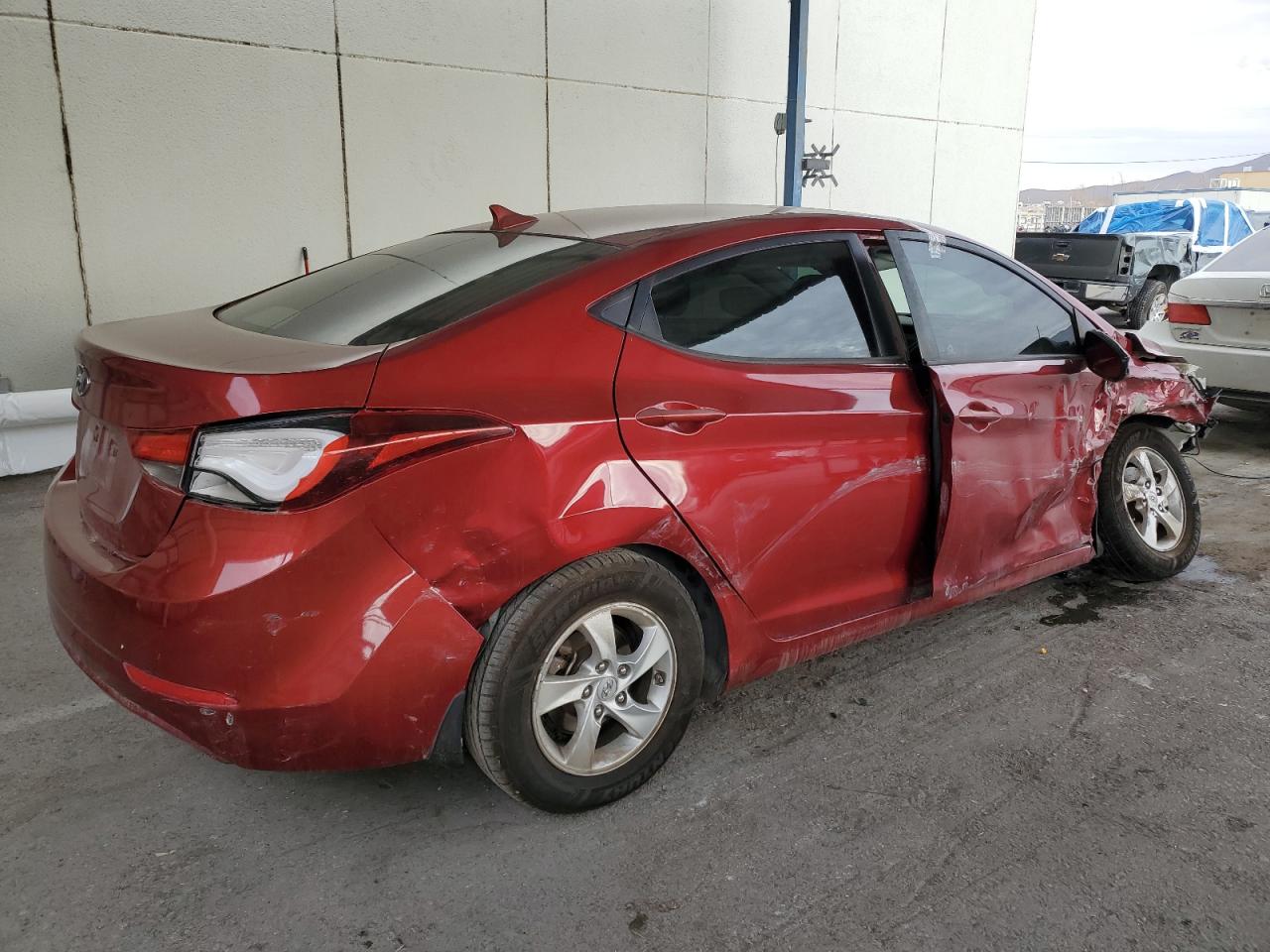 2014 Hyundai Elantra - Image 3