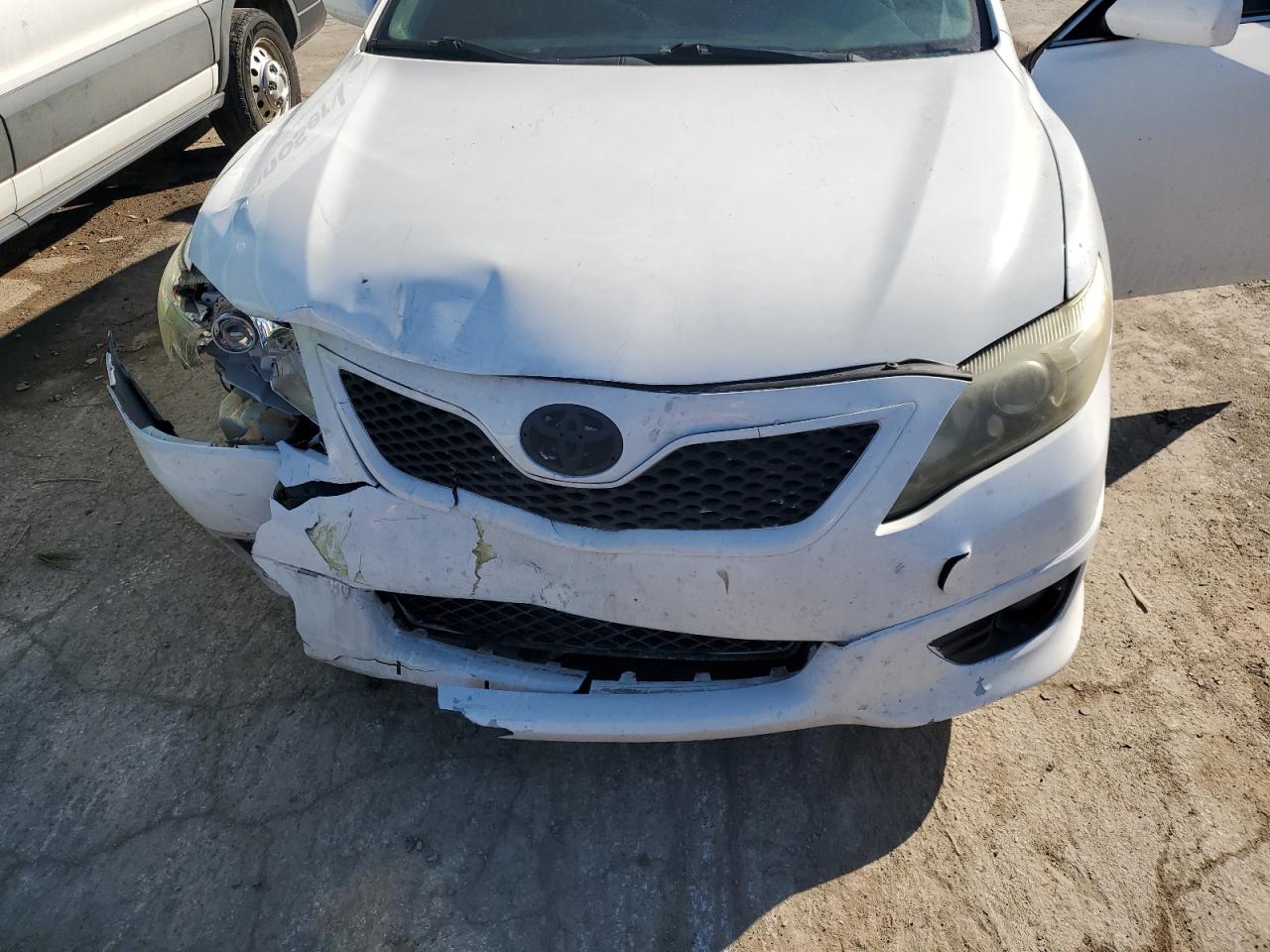 2010 Toyota Camry - Image 12
