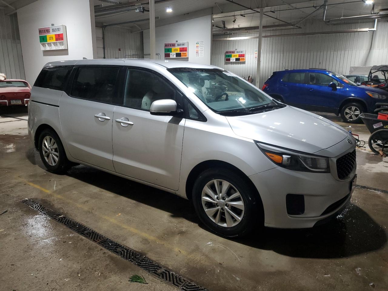 2017 Kia Sedona - Image 4