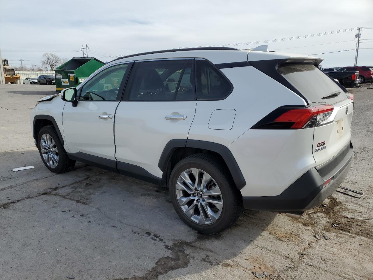 2019 Toyota RAV 4 - Image 2