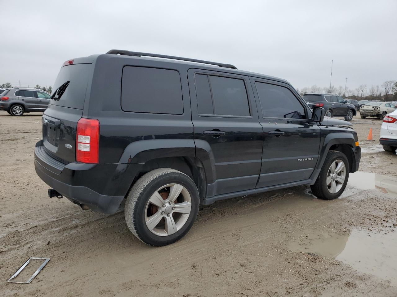 2013 Jeep Liberty (Patriot) - Image 3