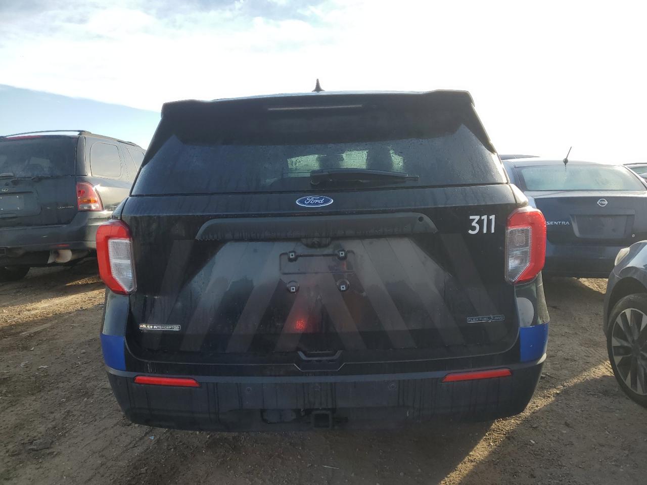 2022 Ford Explorer - Image 6