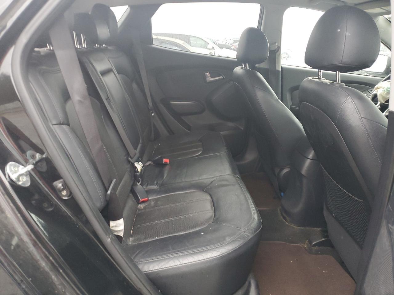 2011 Hyundai Tucson - Image 11